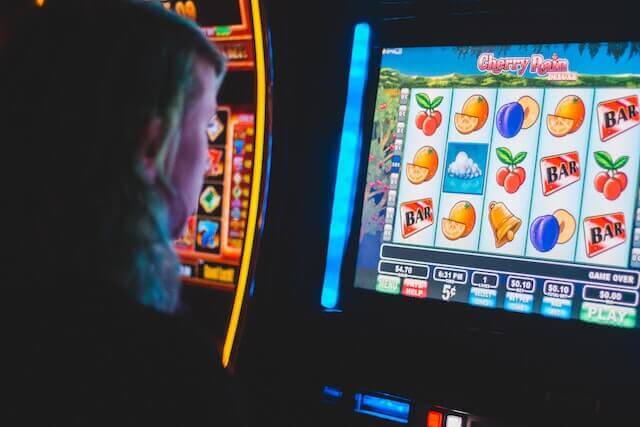 Get to know online slot games: The basics
