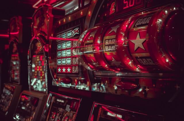 The Evolution of Slot Machines: A Look at the Introduction of RNG