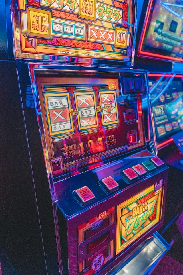 Why Classic Fruit Machines Are Still a Fan Favorite: Exploring Their Enduring Popularity